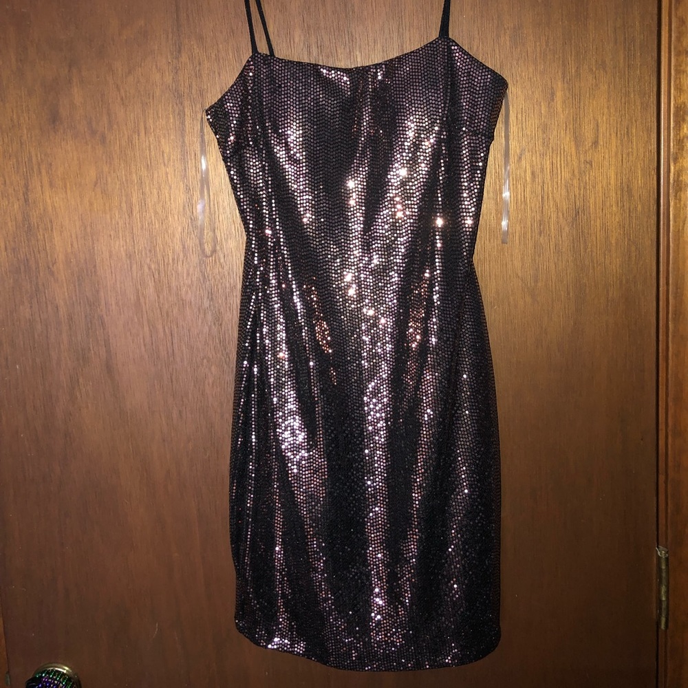 Windsor dress NWT SIZE M